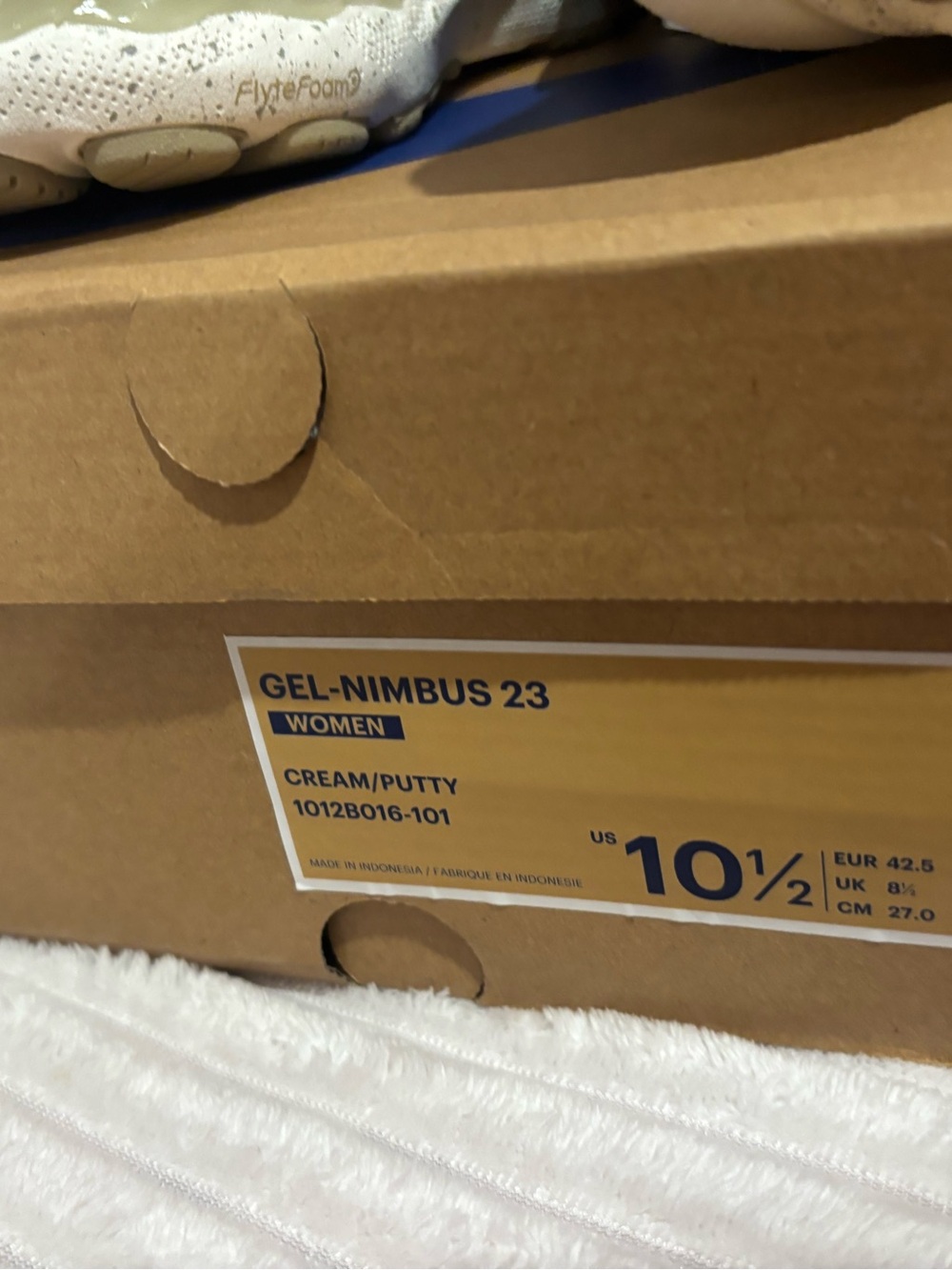 Asics Neutral Running Sneakers in Cream and White - Picture 4 of 5